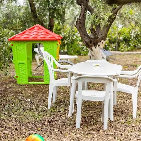 Sea View Close To شقة