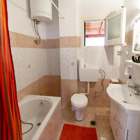 Sea View Close To شقة *